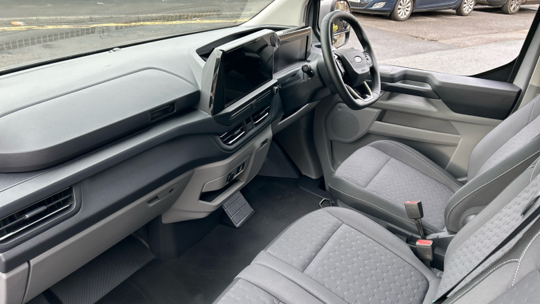 Ford Transit Custom E-320 L1 Rwd 100kW 65kWh H1 Van Limited Auto